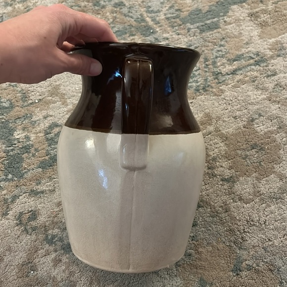 Vintage Stoneware Pitcher large size 10 in tall - Picture 3 of 9